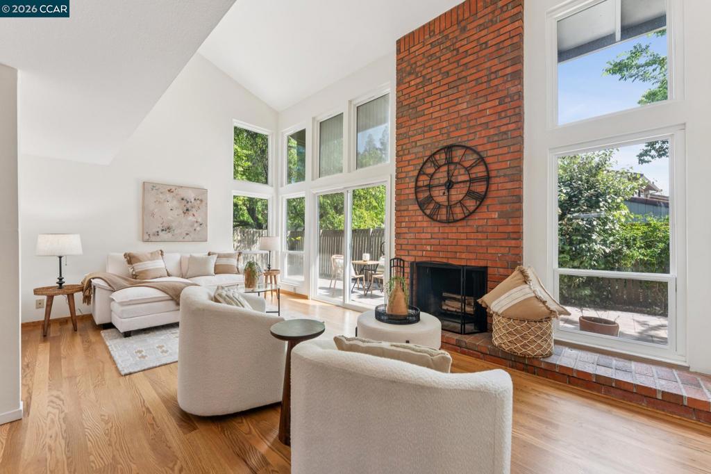 87 Rolling Green Circle