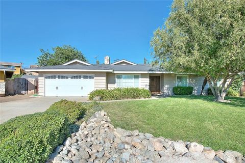 Photo of 3284 Dawnview Avenue, Pomona, CA 91767 (MLS # CV25199846) Photo of 3284 Dawnview Avenue, Pomona, CA 91767 (MLS # CV25199846)