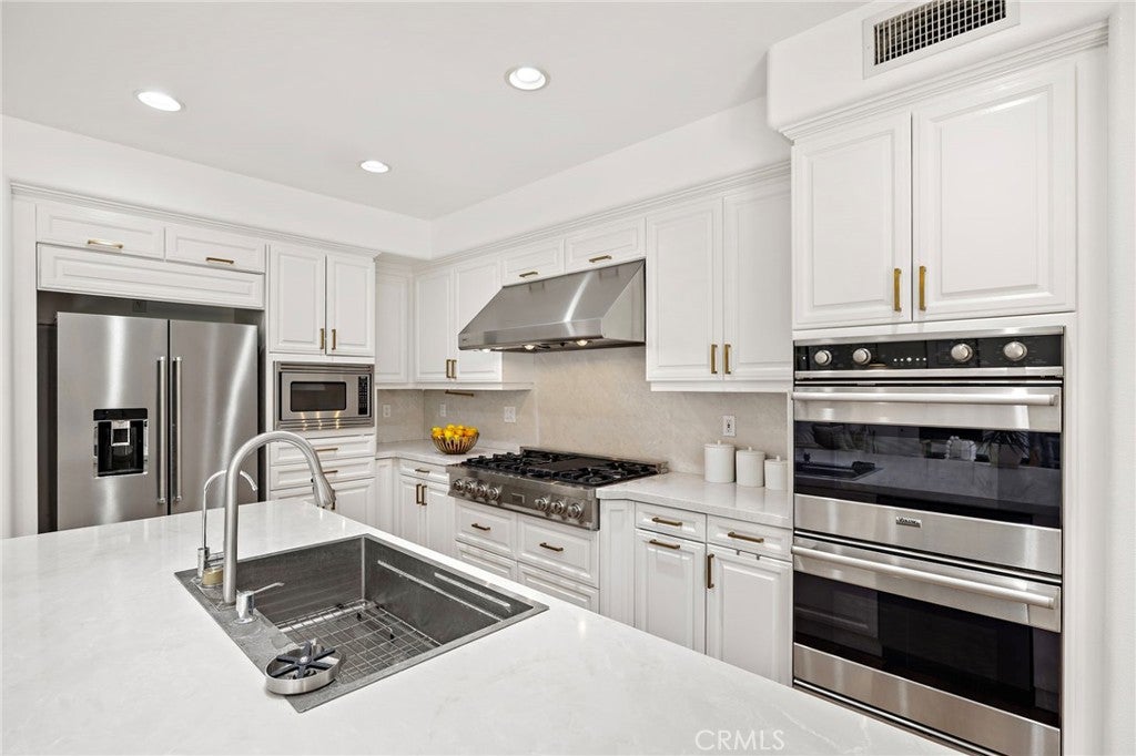 30 Palazzo, Newport Beach CA 92660 - Photo 14