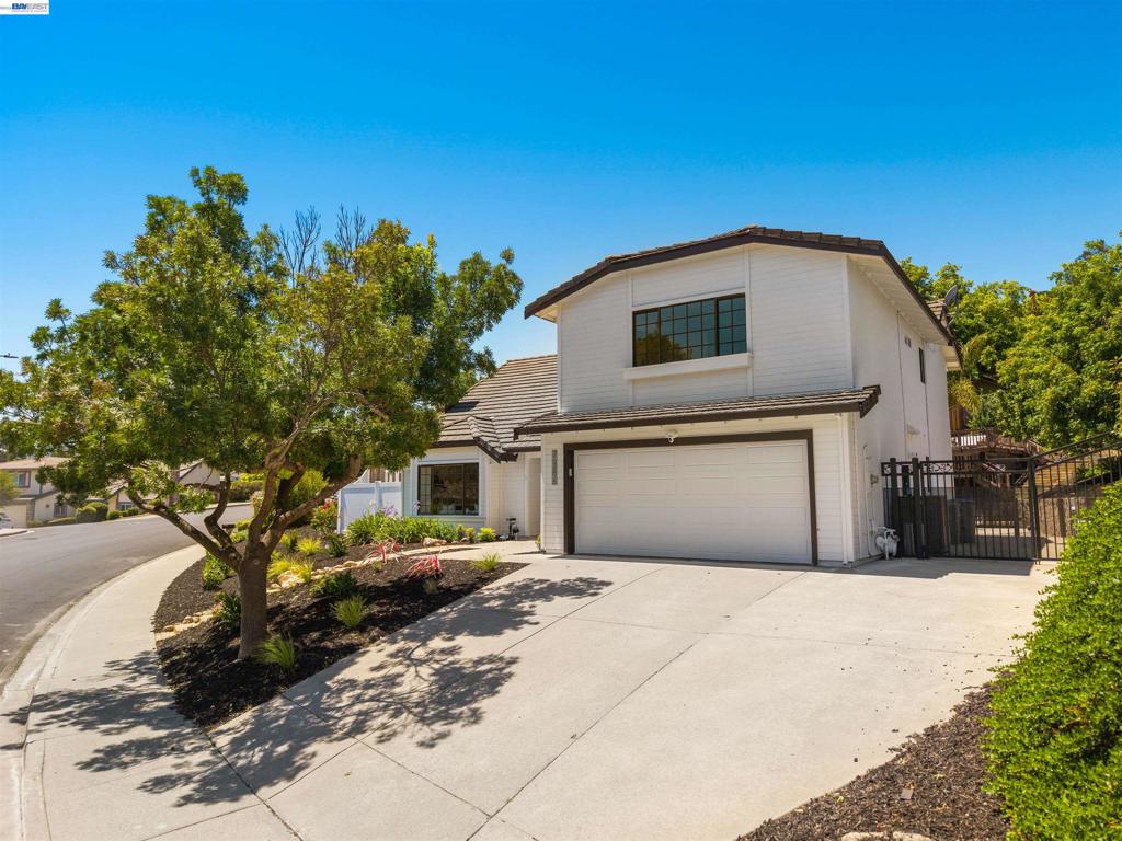 7966 Iglesia Dr Dr, Dublin CA 94568
