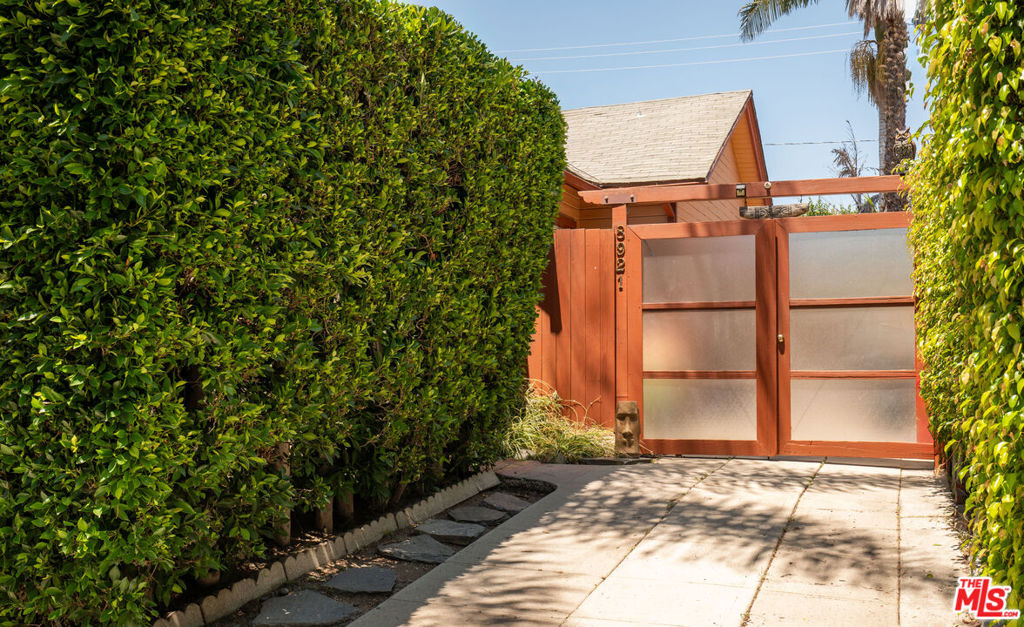 Charming bungalow located in West Hollywood's most coveted enclave, just moments from Craig's, Gracias Madre, Stella, Maxfield, Jenni Kayne, Jacquemus, and Re/Done. Rich in character, the home offers a rare opportunity to refine and elevate the property, in an unbeatable walkable location.