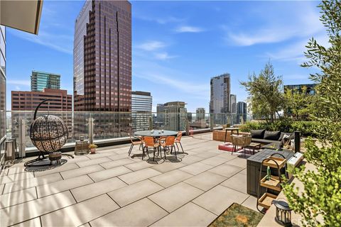 Photo of 877 S Francisco St #2503, Los Angeles, CA 90017 (MLS # WS26086685)