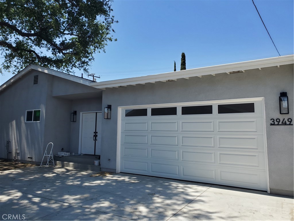 Two houses on one lot and each house with separate meters. The front house is already rented and the rear house is currently for rent. Every bedroom has its own private bathroom. No pet, no smoking policy. Brand new house built in 2025.