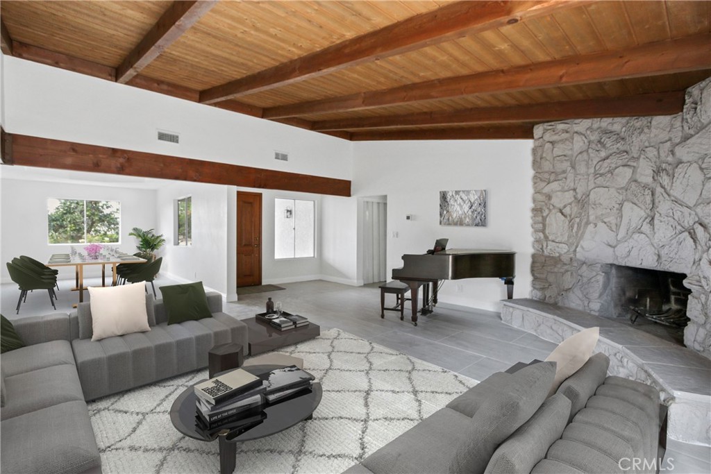 2464 Prospect Drive