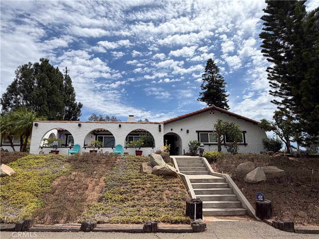 1229 Via Sendero