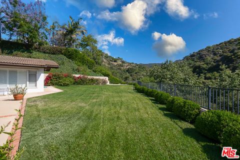 1296 Marinette Road Pacific Palisades CA 90272