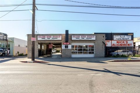 Photo of 14116 Oxnard Street, Van Nuys, CA 91401 (MLS # CV26060914)