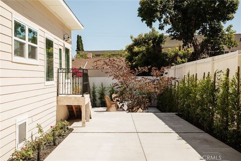 Tiny photo for 7142 Marshfield Way, Los Angeles, CA 90046 (MLS # SB25169627)