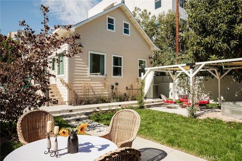 Tiny photo for 7142 Marshfield Way, Los Angeles, CA 90046 (MLS # SB25169627)