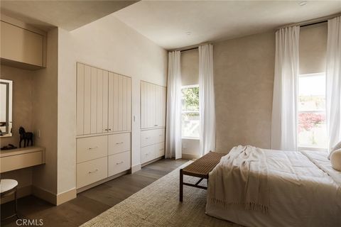 Tiny photo for 7142 Marshfield Way, Los Angeles, CA 90046 (MLS # SB25169627)