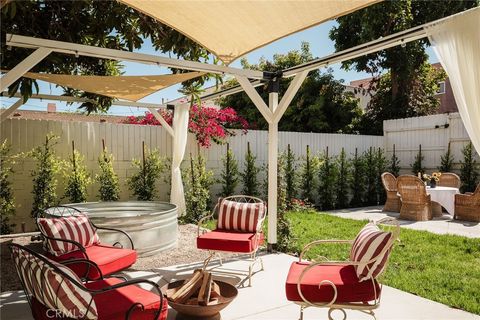 Tiny photo for 7142 Marshfield Way, Los Angeles, CA 90046 (MLS # SB25169627)