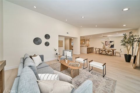 Photo of 18321 Kinzie St ST, Northridge, CA 91325 (MLS # TR26077134)