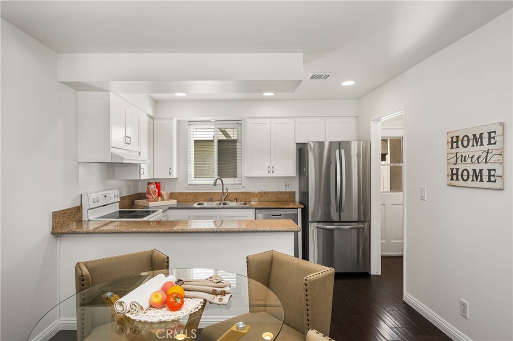 Tustin Green - Residential