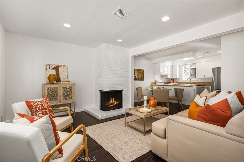 Tustin Green - Residential