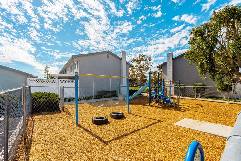 Tustin Green - Residential