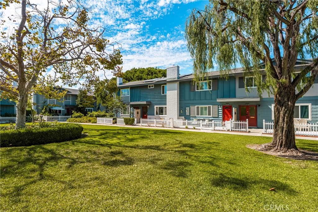 Tustin Green - Residential