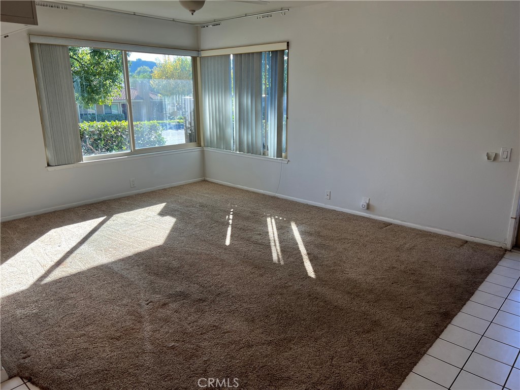 Oakbrook Village Condos (518) - Residential