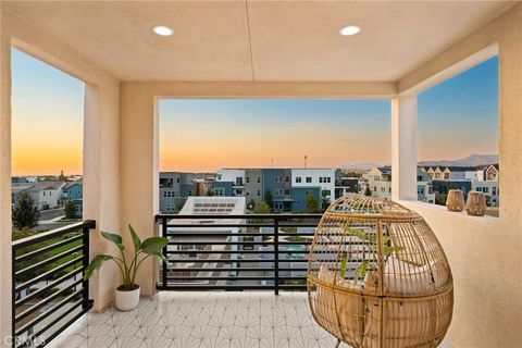 Photo of 127 Restore, Irvine, CA 92618 (MLS # OC25281591)