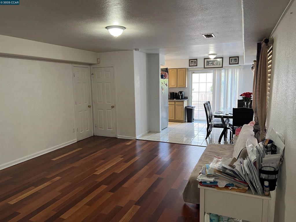 NORTH RICHMOND - Residential