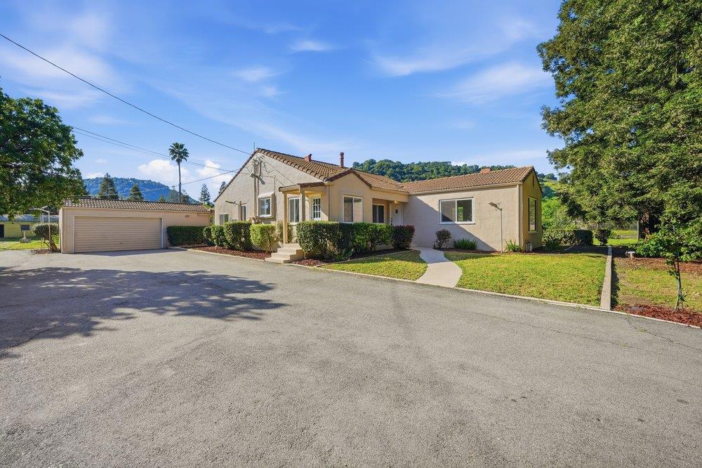 Properties 3 390 Kalana Avenue