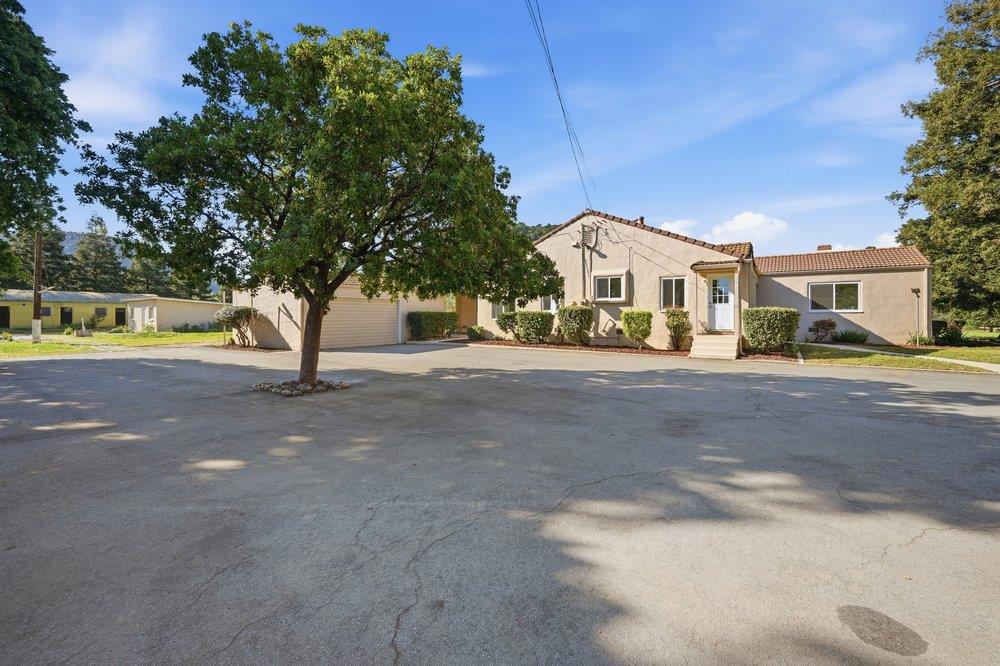 Properties 4 390 Kalana Avenue