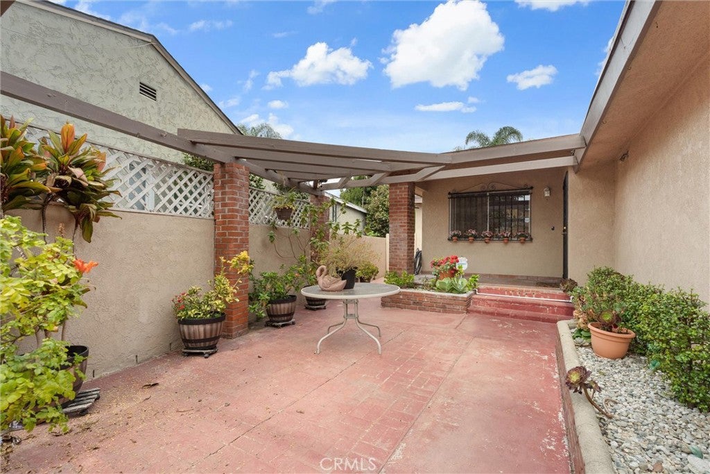 2456 Granville Avenue