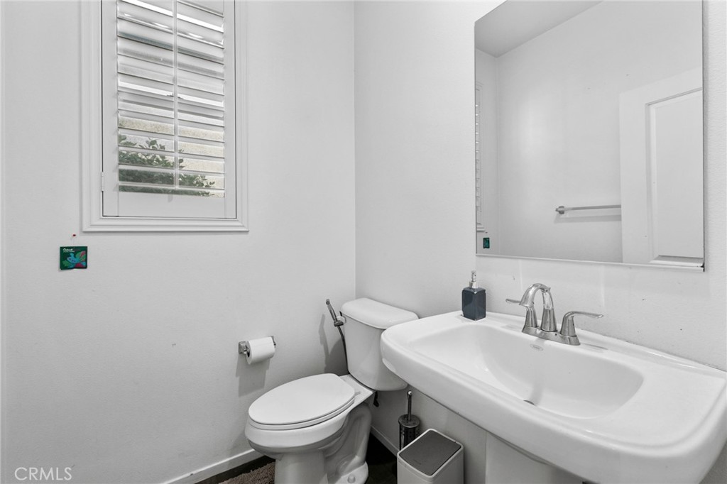 3843 S Oakville