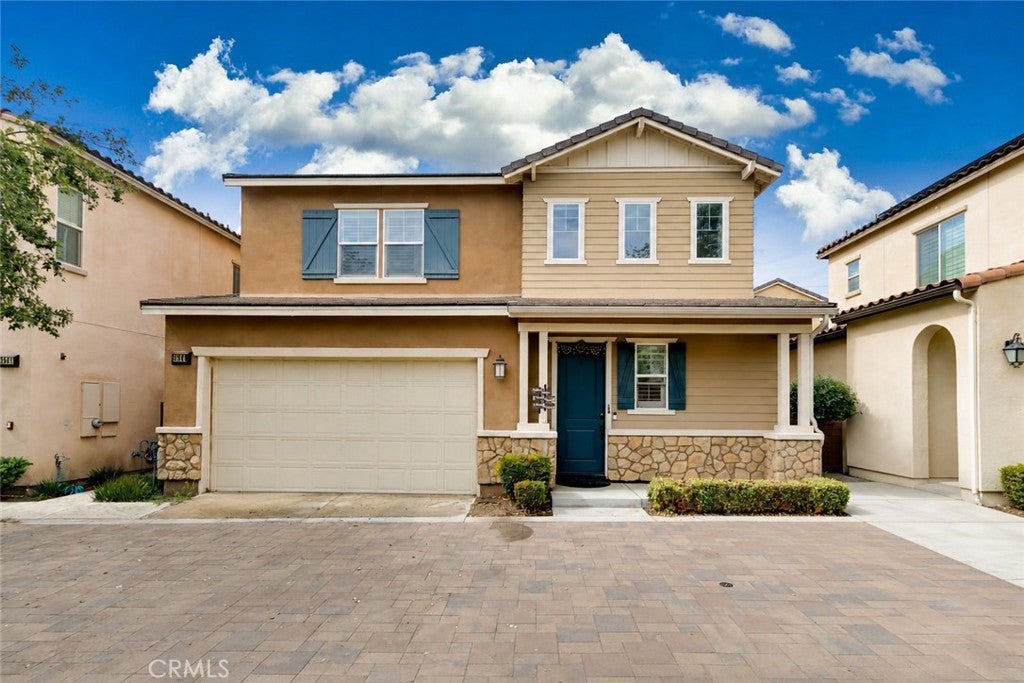 3843 S Oakville AVE