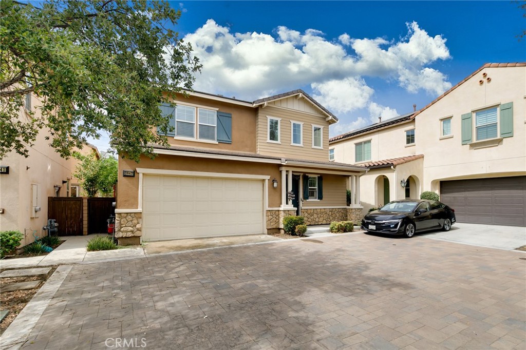 3843 S Oakville