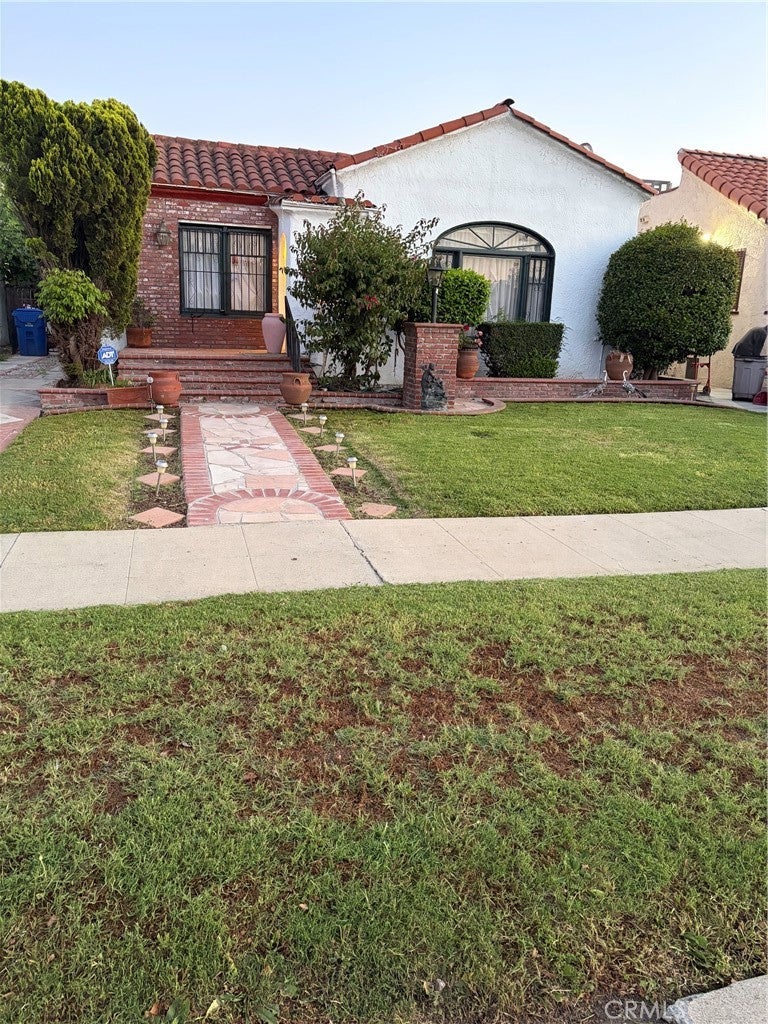 1922 W 80th ST, Los Angeles CA 90047