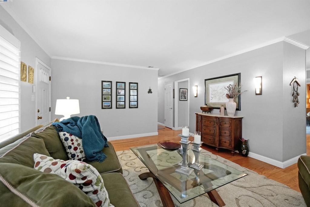 EDEN GARDENS - Residential