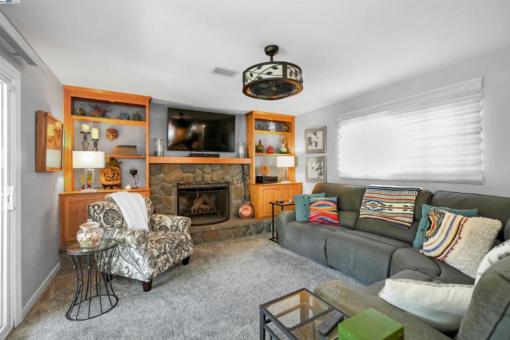 EDEN GARDENS - Residential