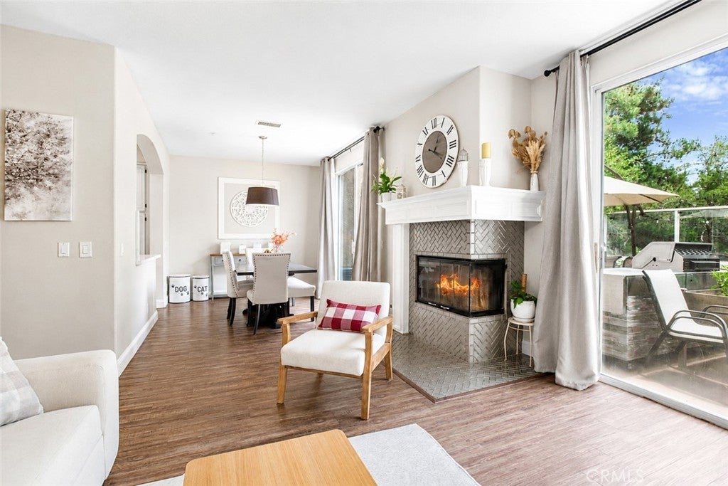 37 Mira Mesa