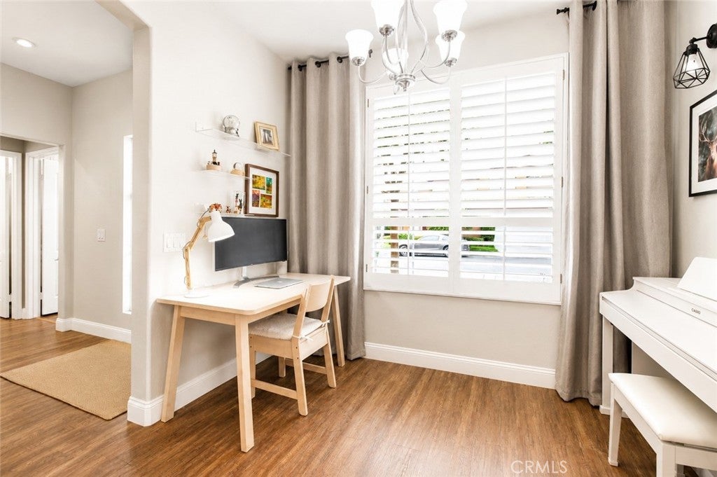 37 Mira Mesa