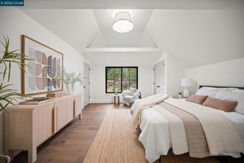 950 950 Escondido Ct