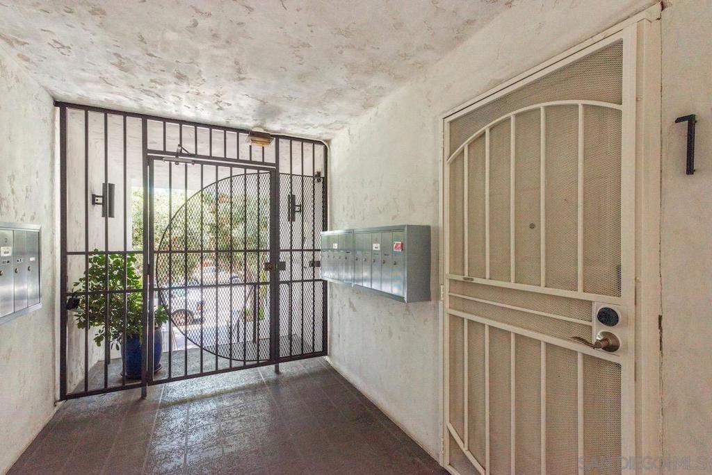 422 Rosecrans St. 1