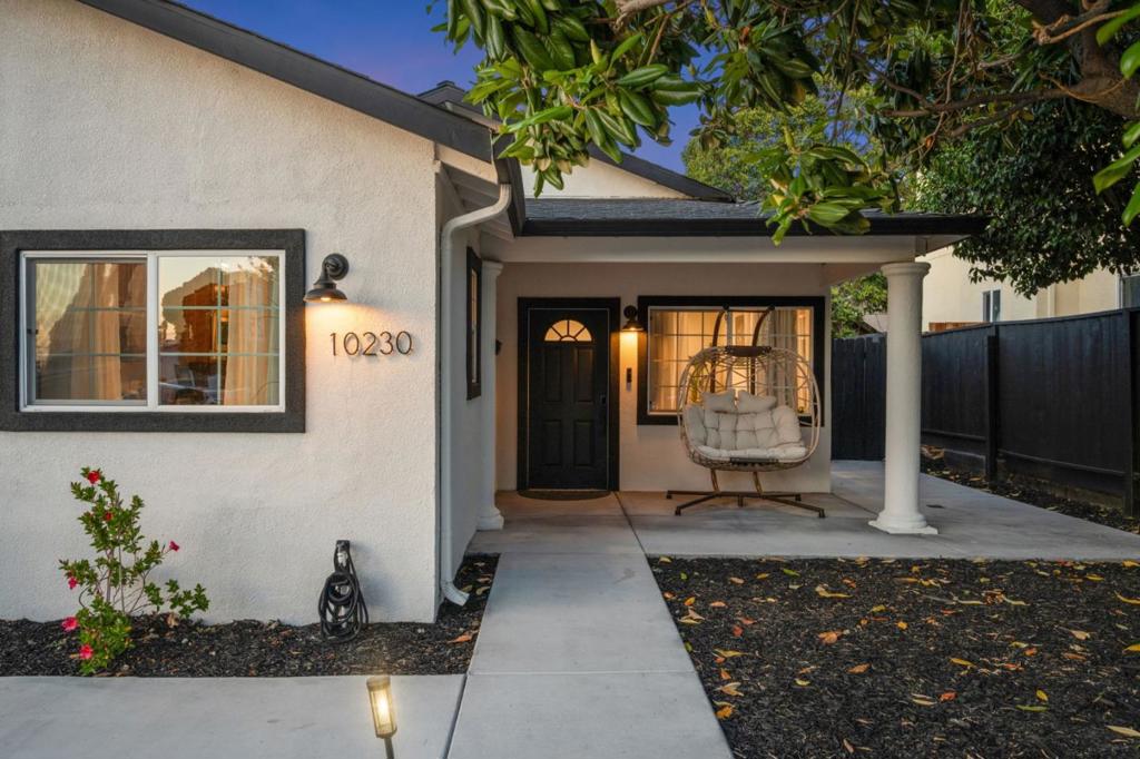 Properties 2 10230 Griffith Street
