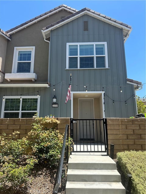 Photo of 22719 Harmony DR, Saugus, CA 91350 (MLS # OC26148320)
