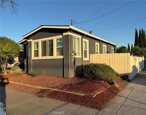Photo of 2000 82nd Ave, Oakland, CA 94621 (MLS # PW26070422)