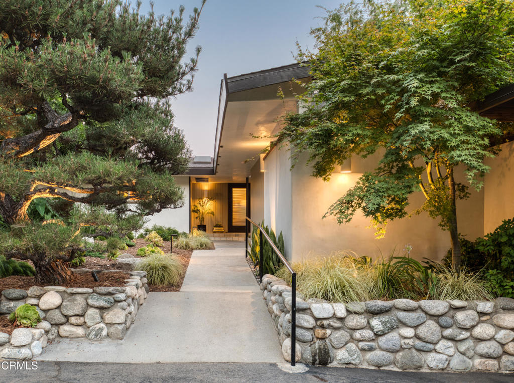 1570 Old House Road