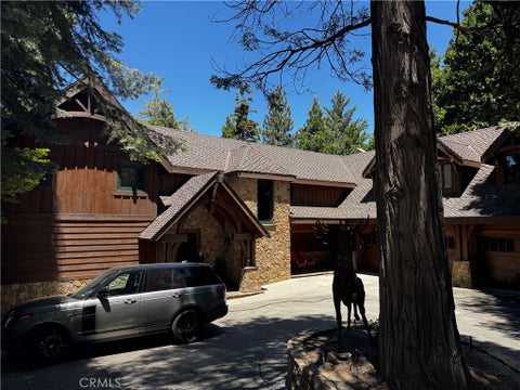 Photo of 29130 Bald Eagle, Lake Arrowhead, CA 92352 (MLS # CV26156572)