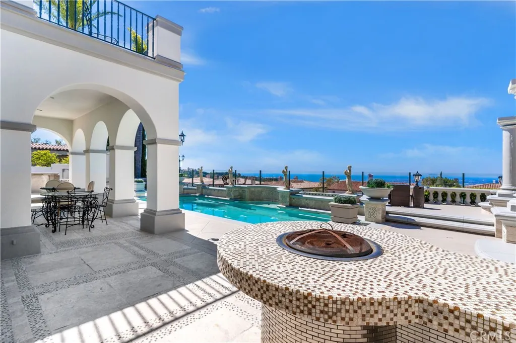 Newport Coast, California 92657, United States, 6 Bedrooms Bedrooms, ,6 BathroomsBathrooms,Residential,Active,172503