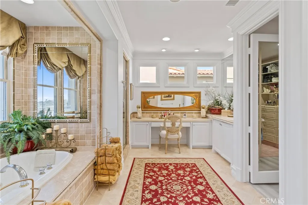 Newport Coast, California 92657, United States, 6 Bedrooms Bedrooms, ,6 BathroomsBathrooms,Residential,Active,172503