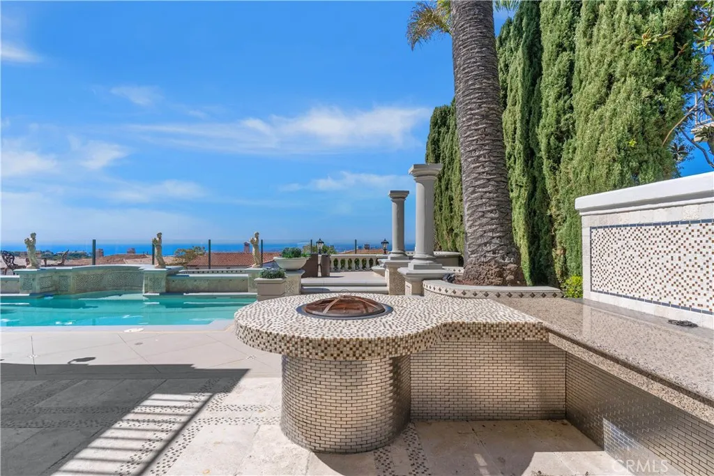 Newport Coast, California 92657, United States, 6 Bedrooms Bedrooms, ,6 BathroomsBathrooms,Residential,Active,172503