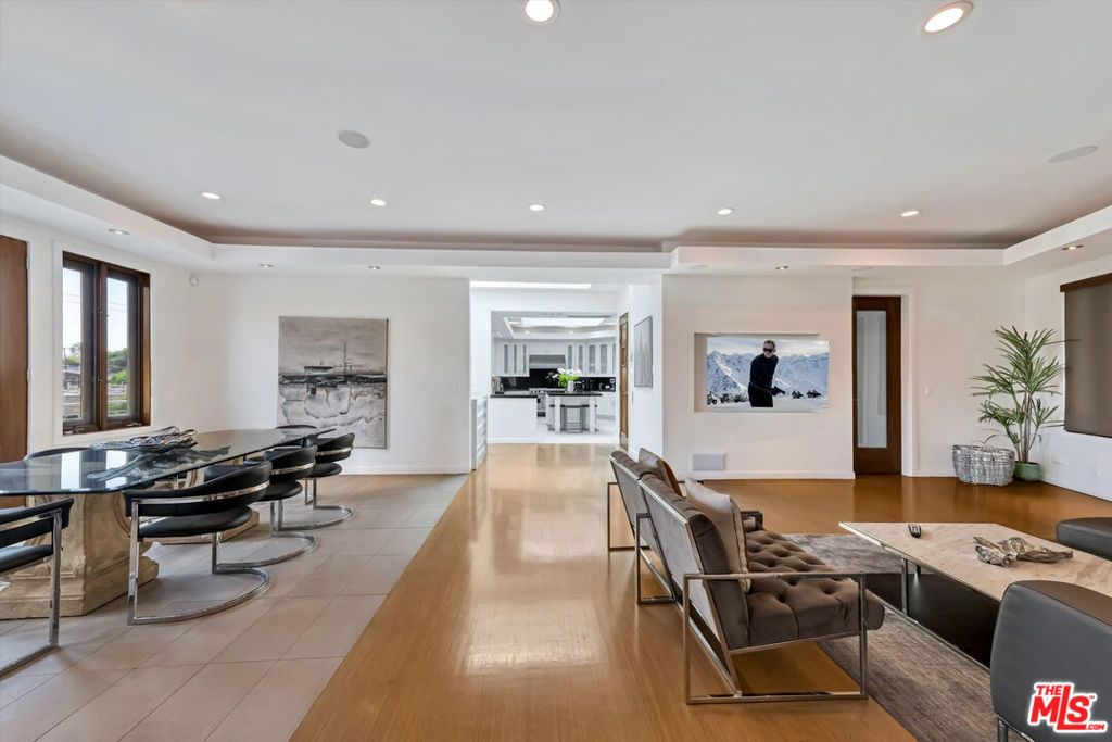 Photo of 8827 Evanview Drive, Los Angeles, CA 90069 (MLS # 25583149)