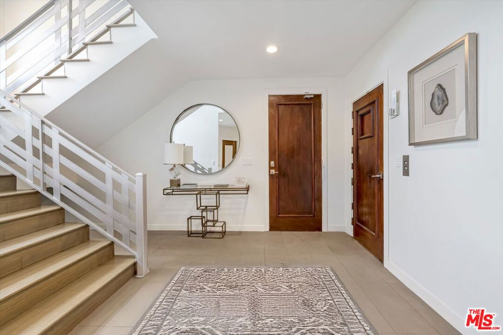 Photo of 8827 Evanview Drive, Los Angeles, CA 90069 (MLS # 25583149)
