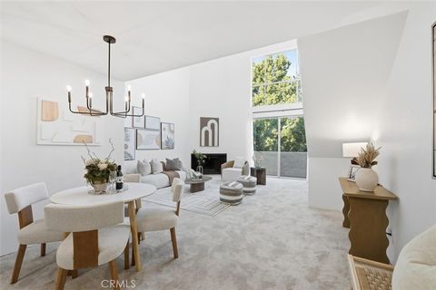 Photo of 11645 Montana Avenue #321, Los Angeles, CA 90049 (MLS # SB25266235)