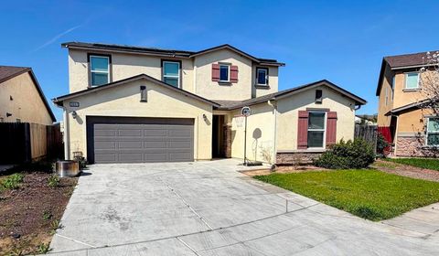 Photo of 3637 N McCaffrey Avenue, Fresno, CA 93722 (MLS # PTP2601760)