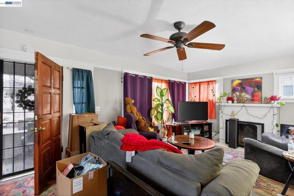 Photo of 2724 2724 E 22nd St St, Oakland, CA 94601 (MLS # 41124756)