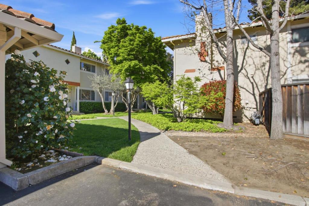 436 Sierra Vista Avenue 6